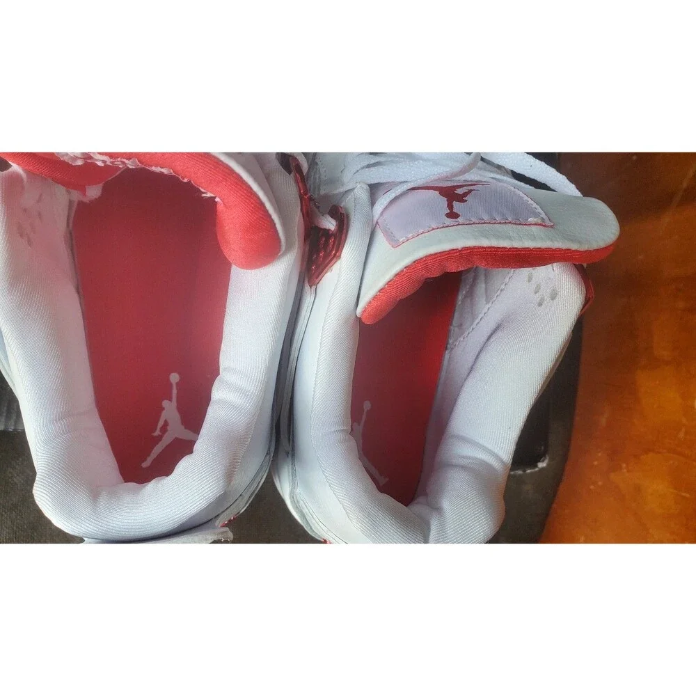 Air Jordan 4 Retro Metallic Red. Size 10.